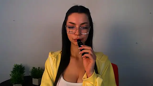 Lexi Jous online show from 05.04.26