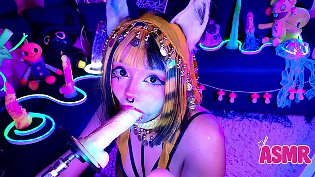 LaytonBox online show from 11.09.25