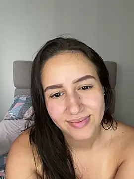 Snapshot of Jullya_x chatting on 03.27.26 Jullya x online show from 03.27.26