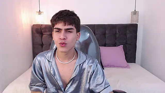 Tommy18   online show from 01.07.25