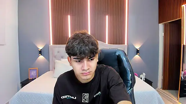 Tommy18   online show from 10.23.25