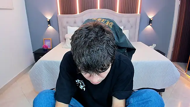 Tommy18   online show from 03.05.26