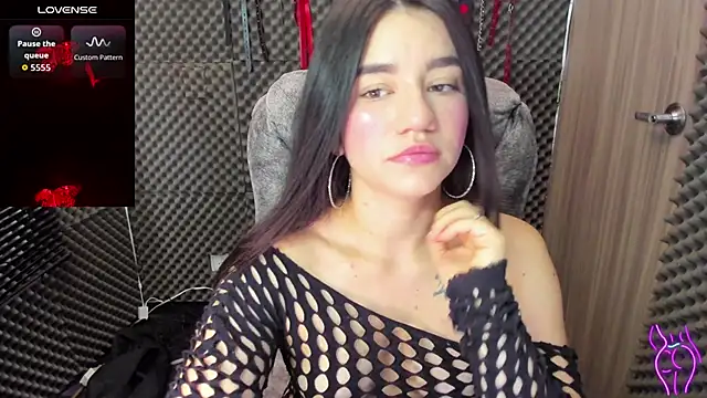 Snapshot of lilihot_ chatting on 10.25.25 lilihot online show from 10.25.25