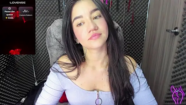 Snapshot of lilihot_ chatting on 10.29.25 lilihot online show from 10.29.25