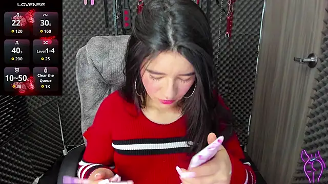 Snapshot of lilihot_ chatting on 10.31.25 lilihot online show from 10.31.25