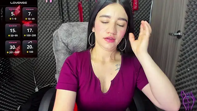 Snapshot of lilihot_ chatting on 11.06.25 lilihot online show from 11.06.25