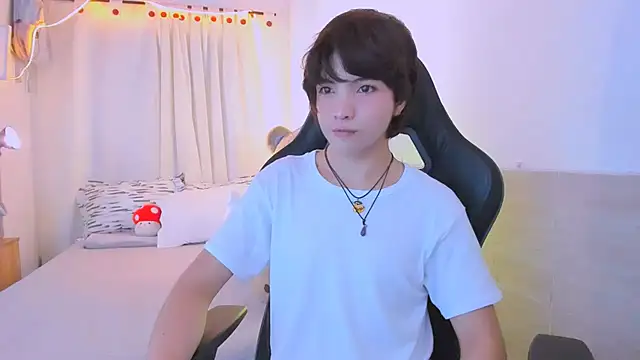 AllanYong18 online show from 06.20.26