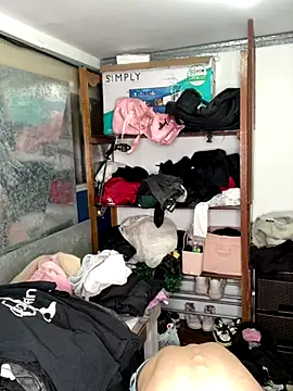 Snapshot of NubeZea chatting on 10.29.25 NubeZea online show from 10.29.25