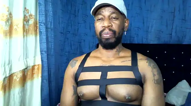 Snapshot of strong__anthony chatting on 02.01.25 strong anthony online show from 02.01.25