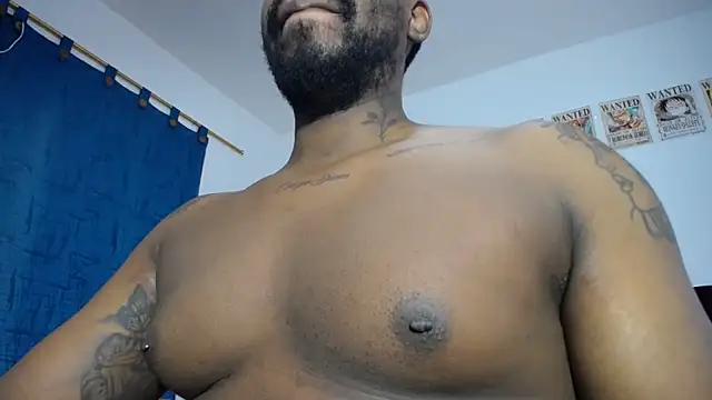 Snapshot of strong__anthony chatting on 11.26.25 strong anthony online show from 11.26.25