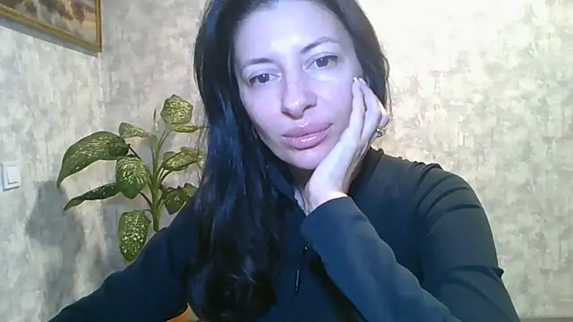 LissaBlossom online show from 10.04.25
