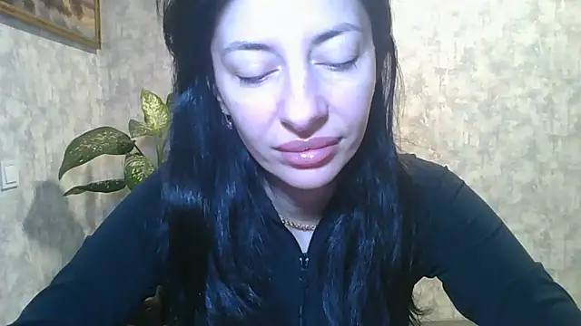 LissaBlossom online show from 10.16.25