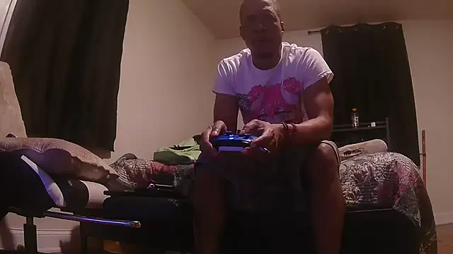 Snapshot of MrDaddyBbSnake chatting on 04.05.26 MrDaddyBbSnake online show from 04.05.26