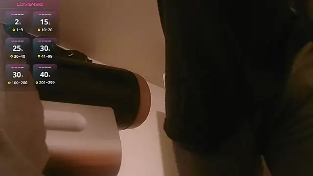 Snapshot of MrDaddyBbSnake chatting on 04.18.26 MrDaddyBbSnake online show from 04.18.26