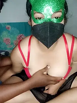 Snapshot of Queen_princes chatting on 11.16.25 Queen princes online show from 11.16.25