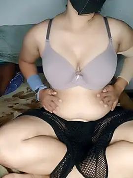 Snapshot of Queen_princes chatting on 11.27.25 Queen princes online show from 11.27.25