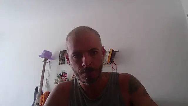 Snapshot of xtrppyx chatting on 10.17.25 xtrppyx online show from 10.17.25