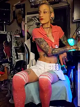 Snapshot of MissParadise40 chatting on 11.03.25 MissParadise40 online show from 11.03.25