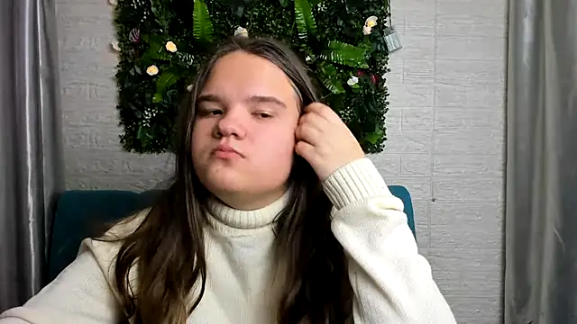 Snapshot of AdeleCruz chatting on 01.08.25 AdeleCruz online show from 01.08.25