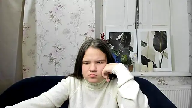 Snapshot of AdeleCruz chatting on 01.09.25 AdeleCruz online show from 01.09.25