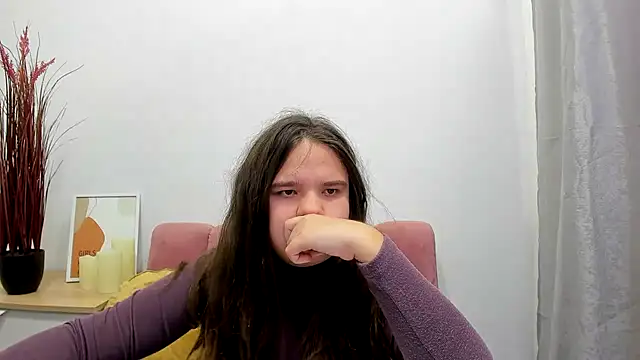 Snapshot of AdeleCruz chatting on 01.13.25 AdeleCruz online show from 01.13.25