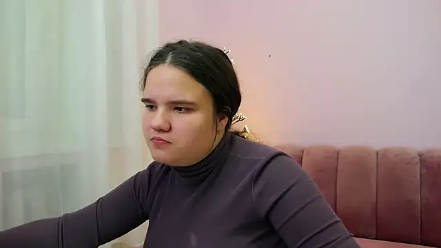 Snapshot of AdeleCruz chatting on 01.17.25 AdeleCruz online show from 01.17.25