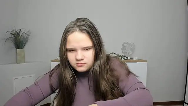 Snapshot of AdeleCruz chatting on 01.19.25 AdeleCruz online show from 01.19.25