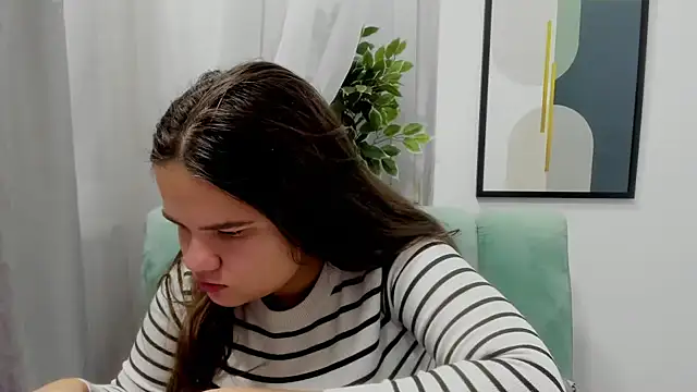 Snapshot of AdeleCruz chatting on 02.03.25 AdeleCruz online show from 02.03.25