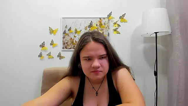 Snapshot of AdeleCruz chatting on 02.08.25 AdeleCruz online show from 02.08.25