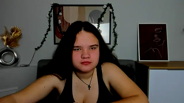 Snapshot of AdeleCruz chatting on 02.14.25 AdeleCruz online show from 02.14.25