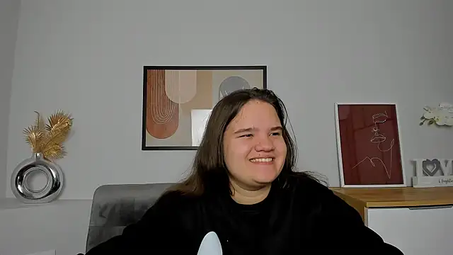 Snapshot of AdeleCruz chatting on 03.03.25 AdeleCruz online show from 03.03.25