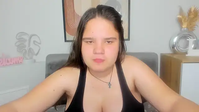 Snapshot of AdeleCruz chatting on 03.12.25 AdeleCruz online show from 03.12.25