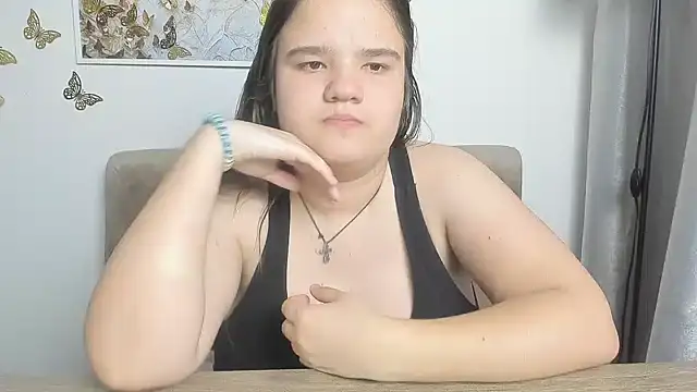 Snapshot of AdeleCruz chatting on 03.13.25 AdeleCruz online show from 03.13.25