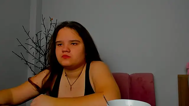 Snapshot of AdeleCruz chatting on 03.16.25 AdeleCruz online show from 03.16.25