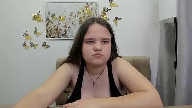 Snapshot of AdeleCruz chatting on 03.22.25 AdeleCruz online show from 03.22.25