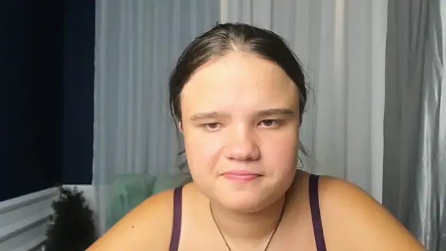 Snapshot of AdeleCruz chatting on 09.11.25 AdeleCruz online show from 09.11.25