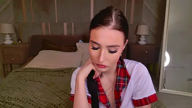 EmmaLawrens online show from 01.25.25