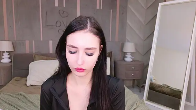 EmmaLawrens online show from 02.23.25