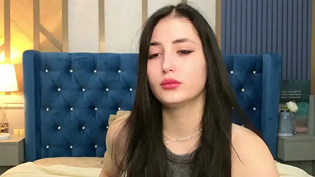 EmmaLawrens online show from 09.19.25