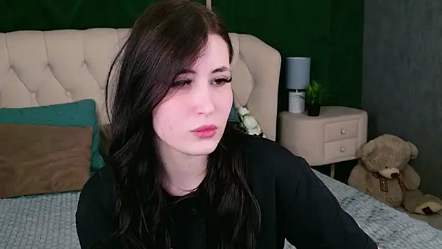 EmmaLawrens online show from 07.03.26