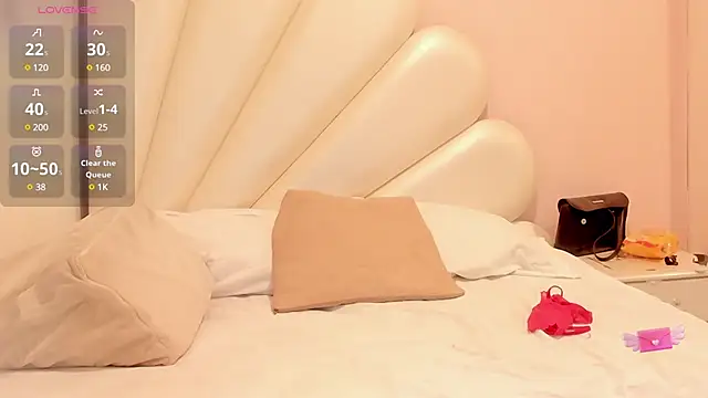 Snapshot of Thifany_Hampton_ chatting on 01.17.25 Thifany Hampton online show from 01.17.25