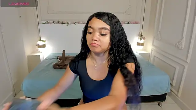 JasmineRose7 online show from 09.17.25