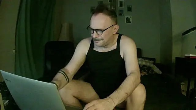 Snapshot of GaySexxPL chatting on 02.12.26 GaySexxPL online show from 02.12.26