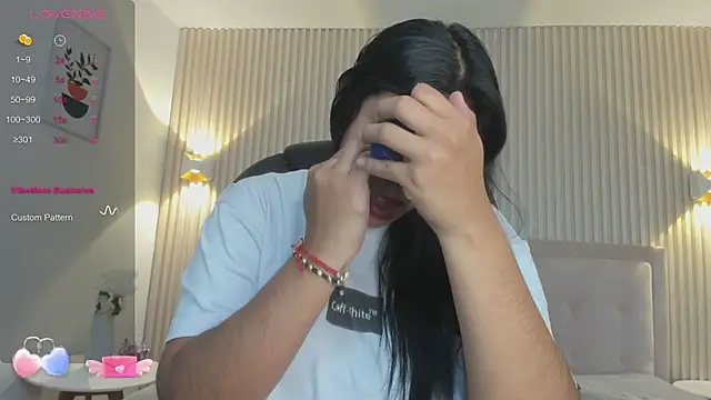 Snapshot of Luceroooo chatting on 03.13.25 Luceroooo online show from 03.13.25