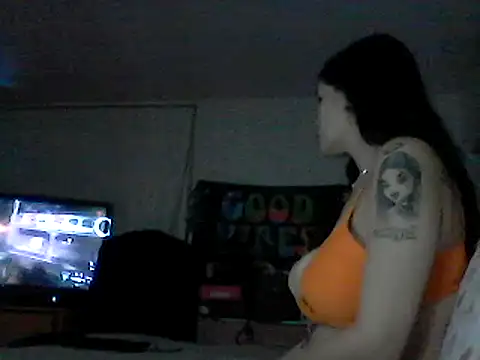 Snapshot of nikkikittyx3 chatting on 04.08.26 nikkikittyx3 online show from 04.08.26