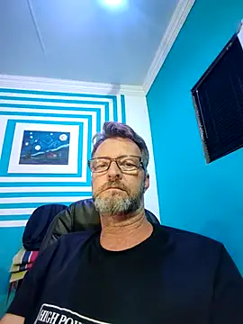 Snapshot of itsmeyes69 chatting on 02.21.25 itsmeyes69 online show from 02.21.25