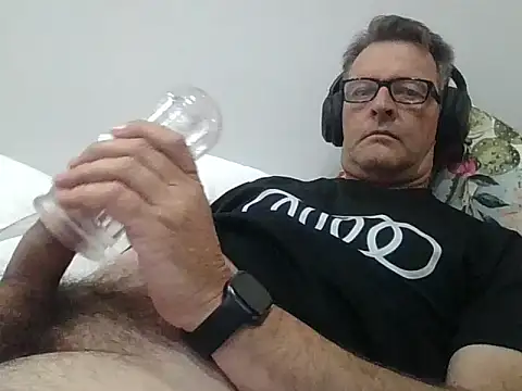 Snapshot of itsmeyes69 chatting on 03.26.26 itsmeyes69 online show from 03.26.26