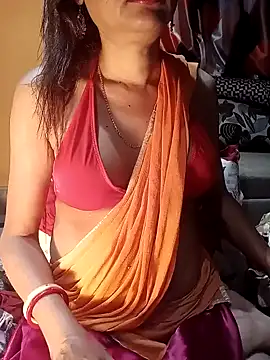 Snapshot of SANA-LEONI chatting on 01.16.25 SANA-LEONI online show from 01.16.25