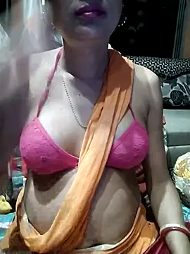 Snapshot of SANA-LEONI chatting on 03.05.25 SANA-LEONI online show from 03.05.25