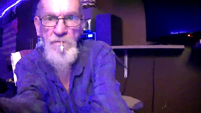 Snapshot of Aldick68 chatting on 11.28.25 Aldick68 online show from 11.28.25